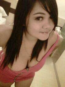 Belahan toket cewek cantik