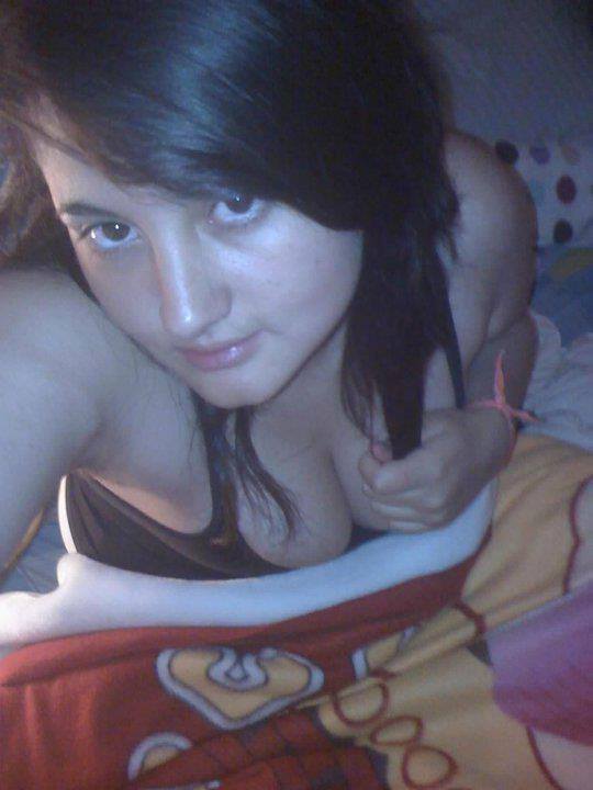 Belahan toket cewek cantik